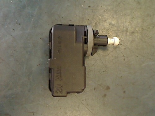 Scheinwerfer stellmotor links - scheinwerfer,
